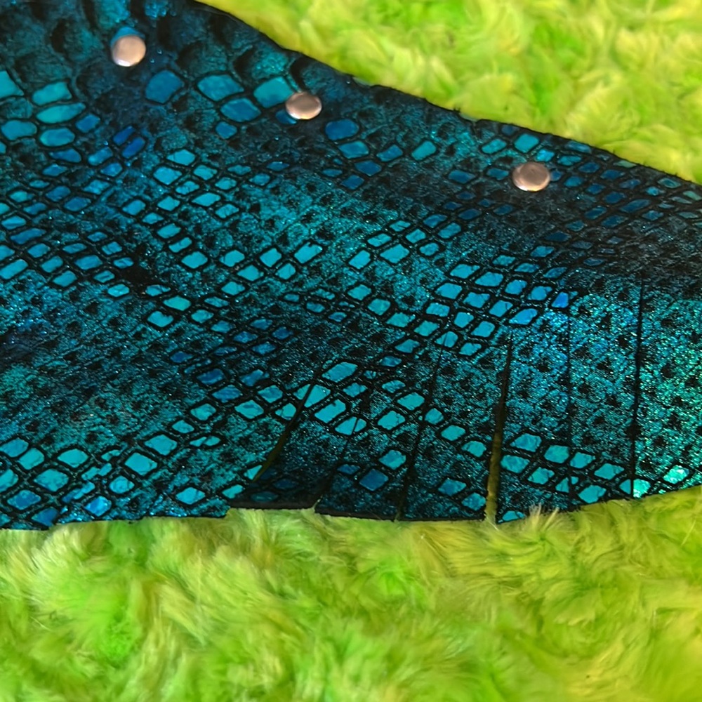 Blue mermaid necklace - Picture 10 of 12